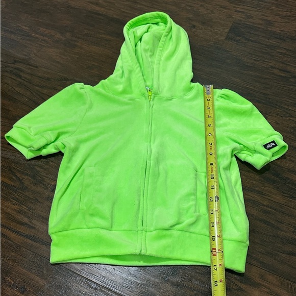 Tiger Friday Women's Neon Green Velour-Like Short Sleeve Hoodie Size Adult Small - Picture 8 of 8